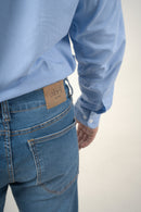 Camisa azul para hombre
