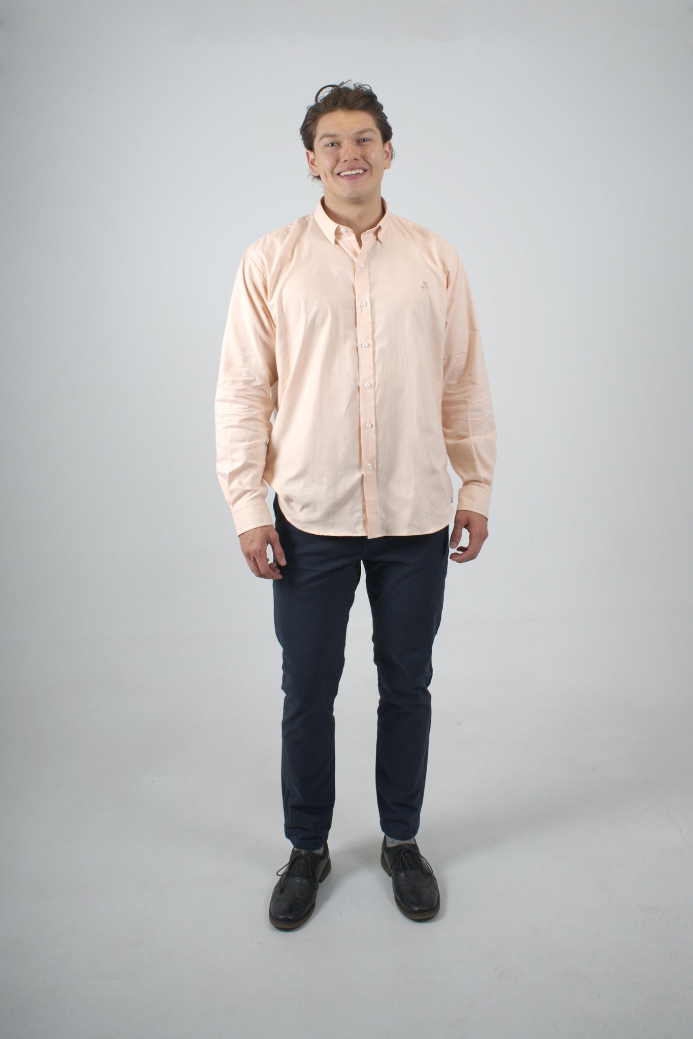 Camisa color salmón para hombre