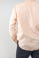 Camisa color salmón para hombre