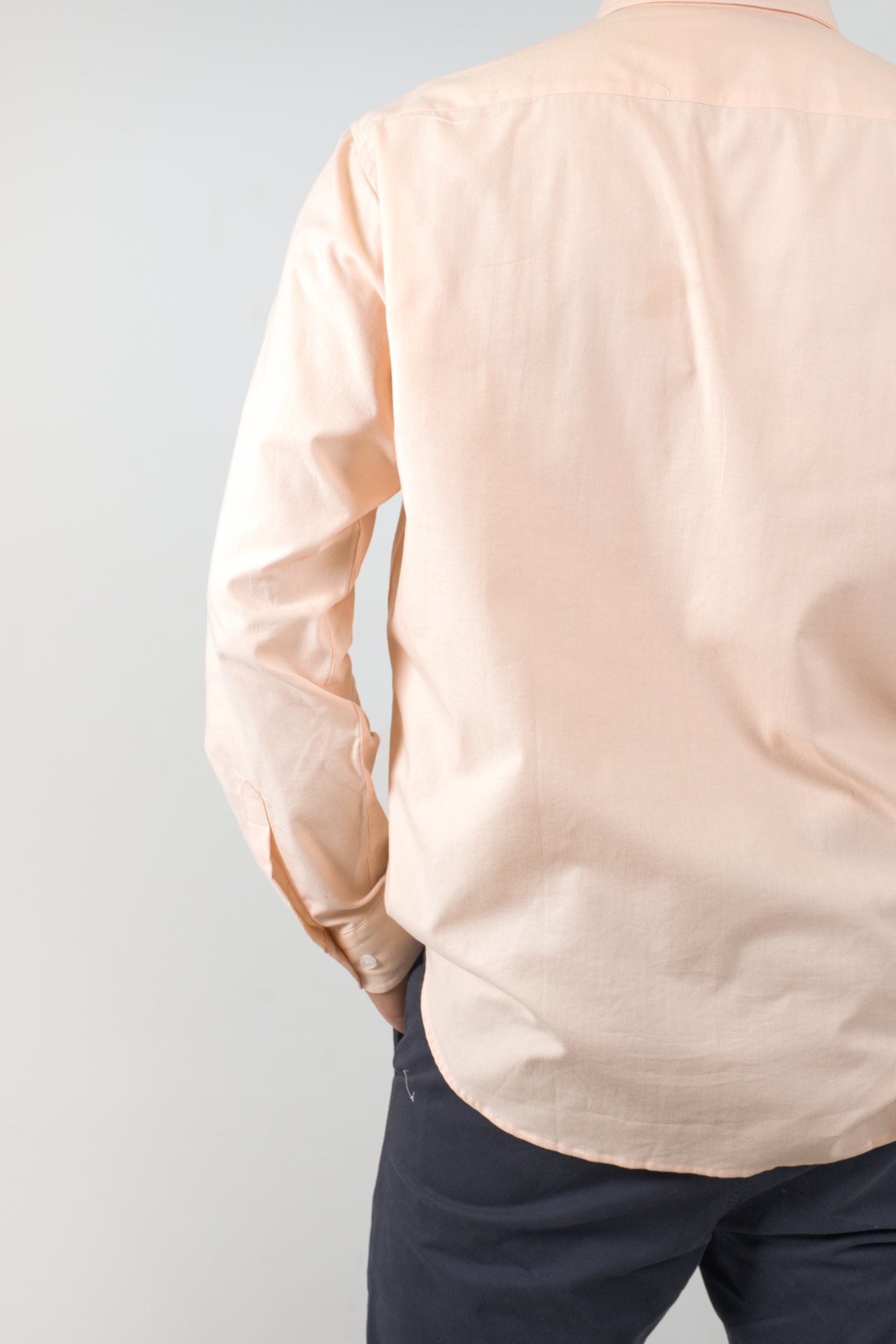 Camisa color salmón para hombre