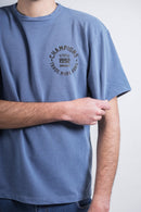 Camiseta azul con estampado para hombre
