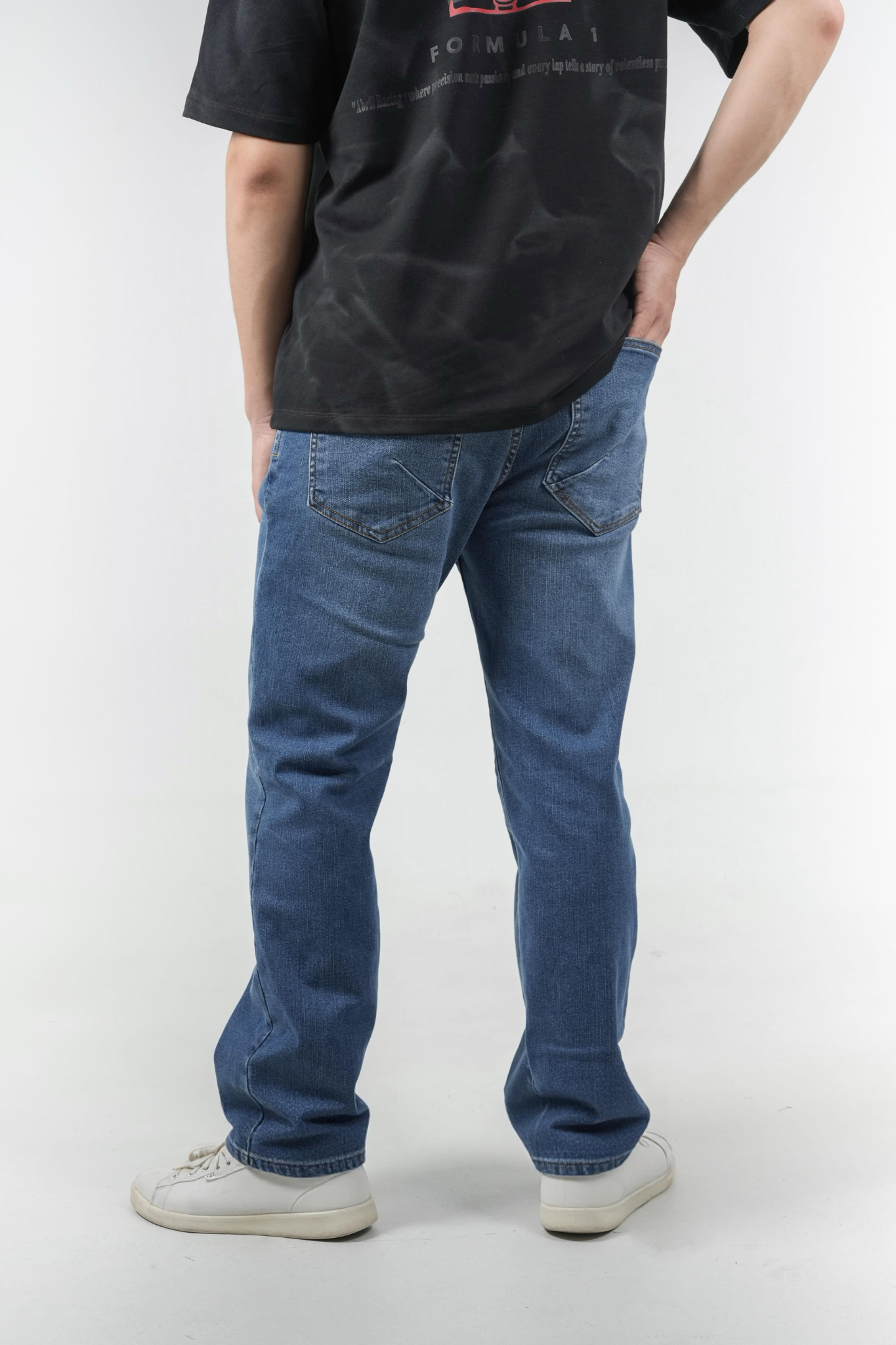 Jean denim de bota recta para hombre