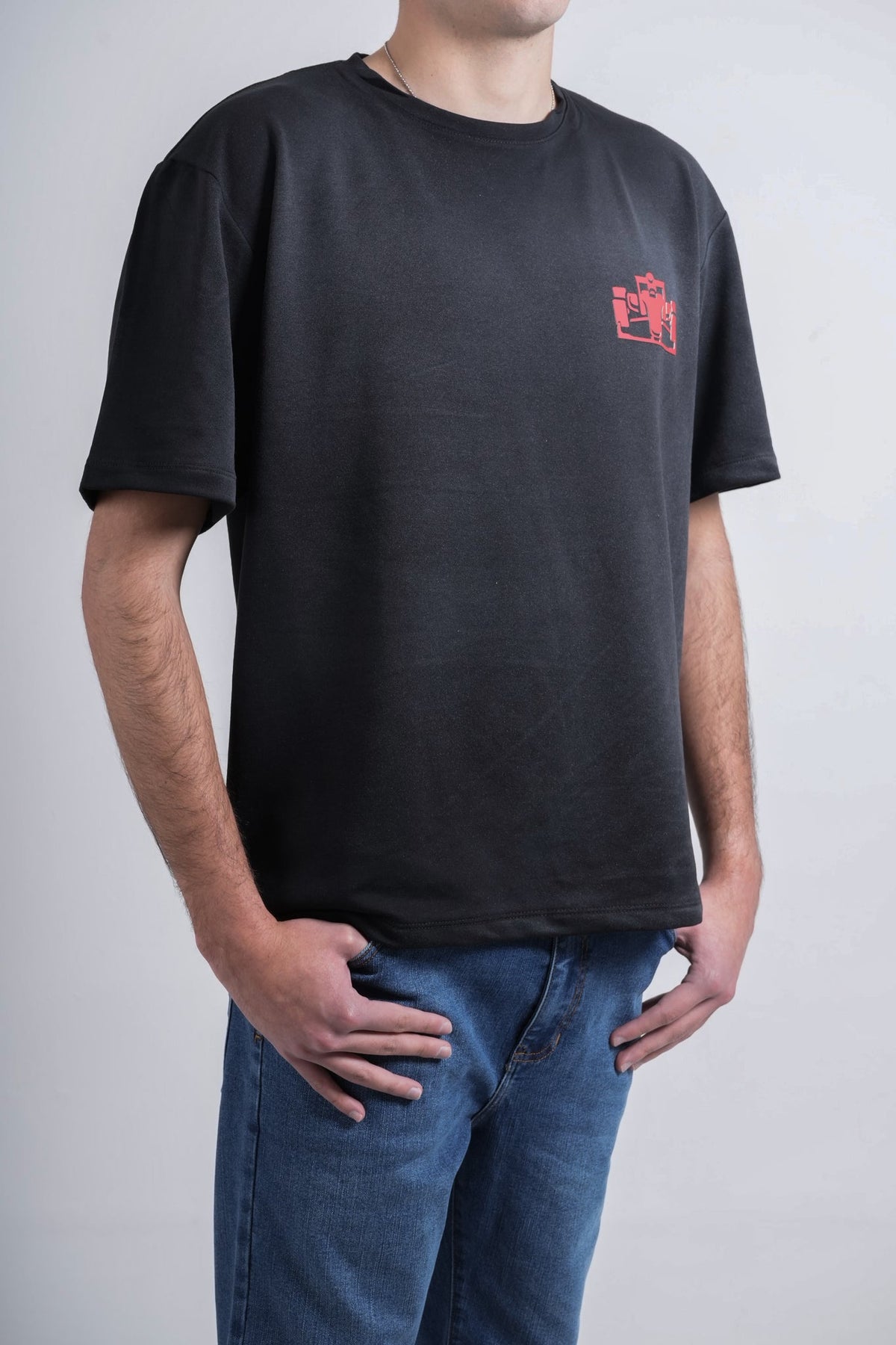 Camiseta negra con estampado para hombre