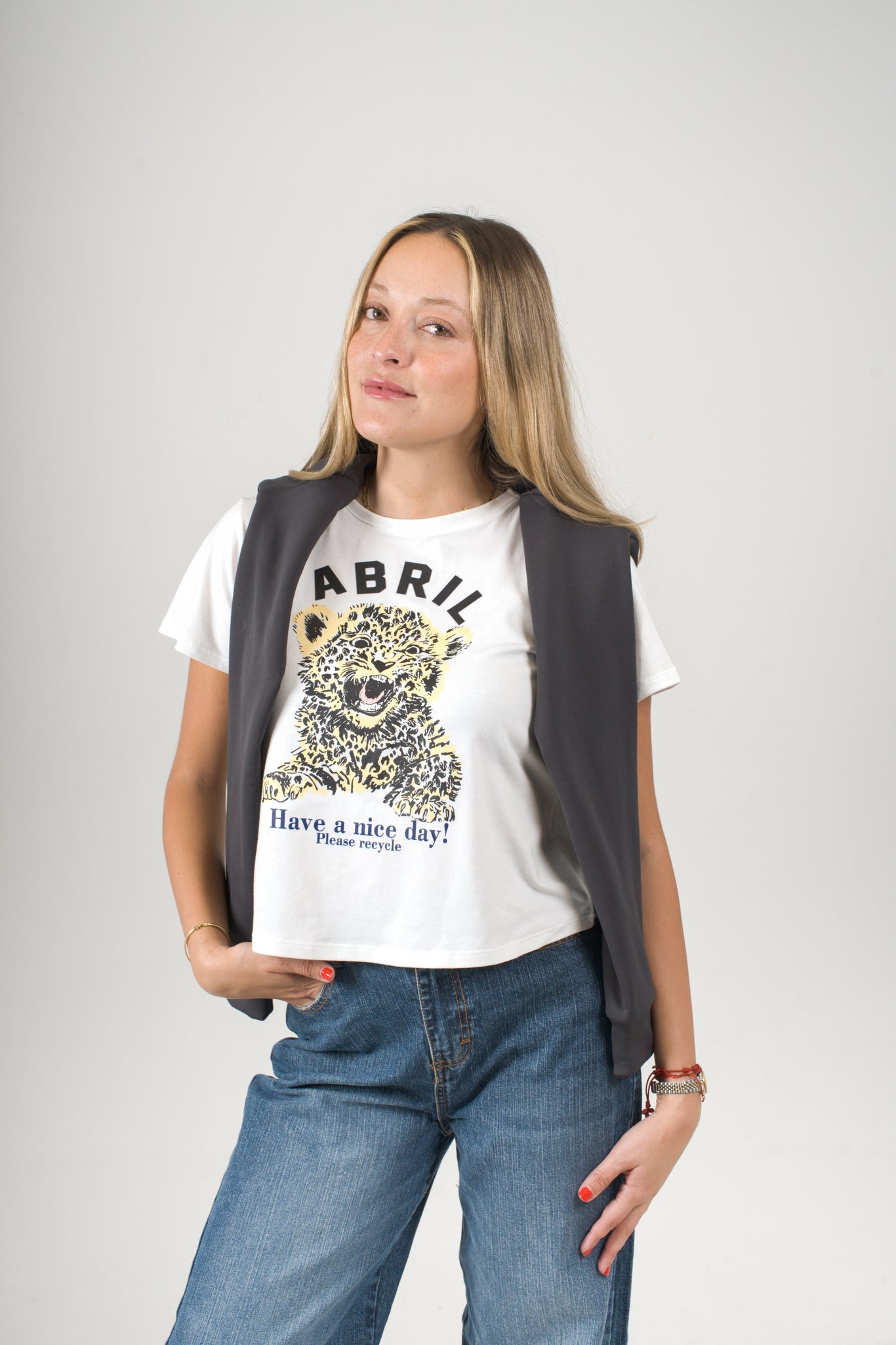 Camiseta blanca edición Wild Tigre