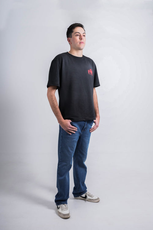 Camiseta negra con estampado para hombre