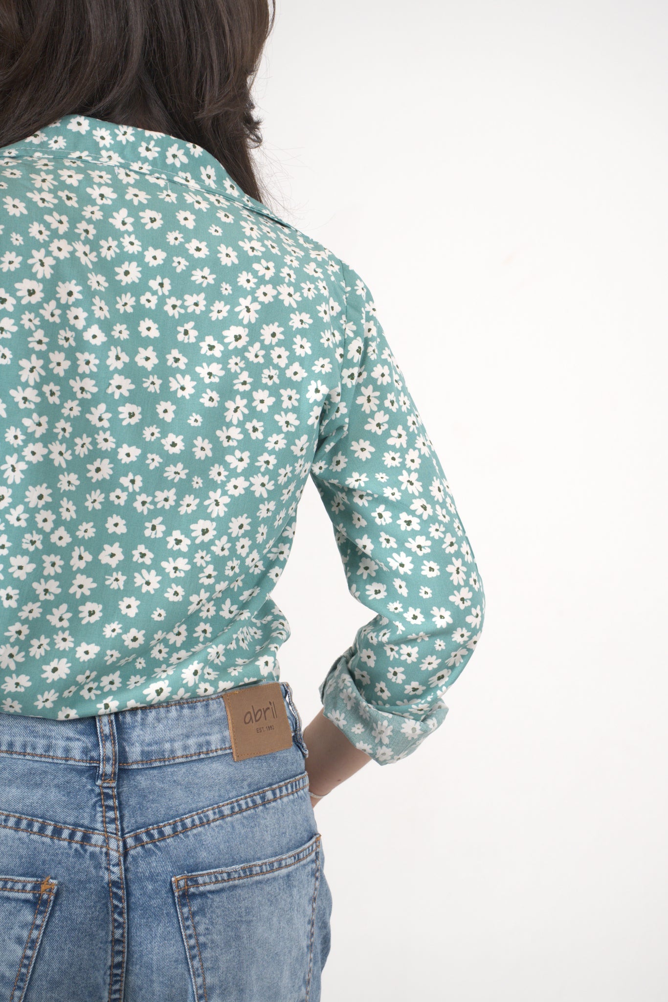 Blusa verde con estampado floral para mujer