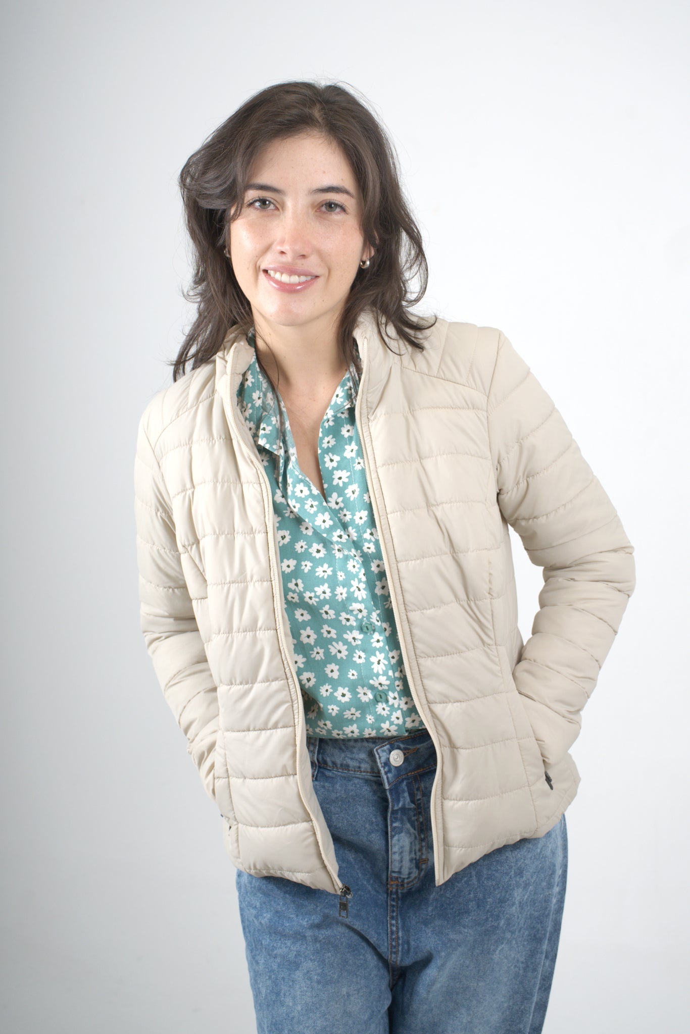 Chaqueta beige para mujer