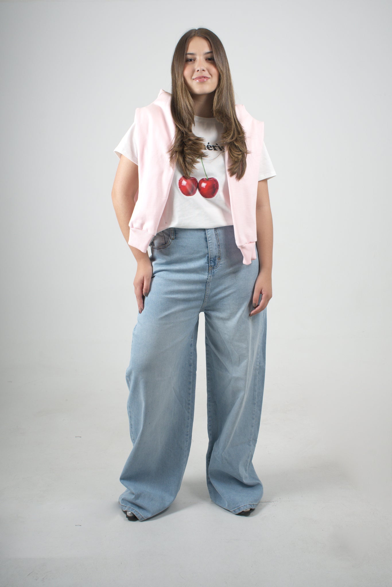 Camiseta blanca manga corta edición Cherry