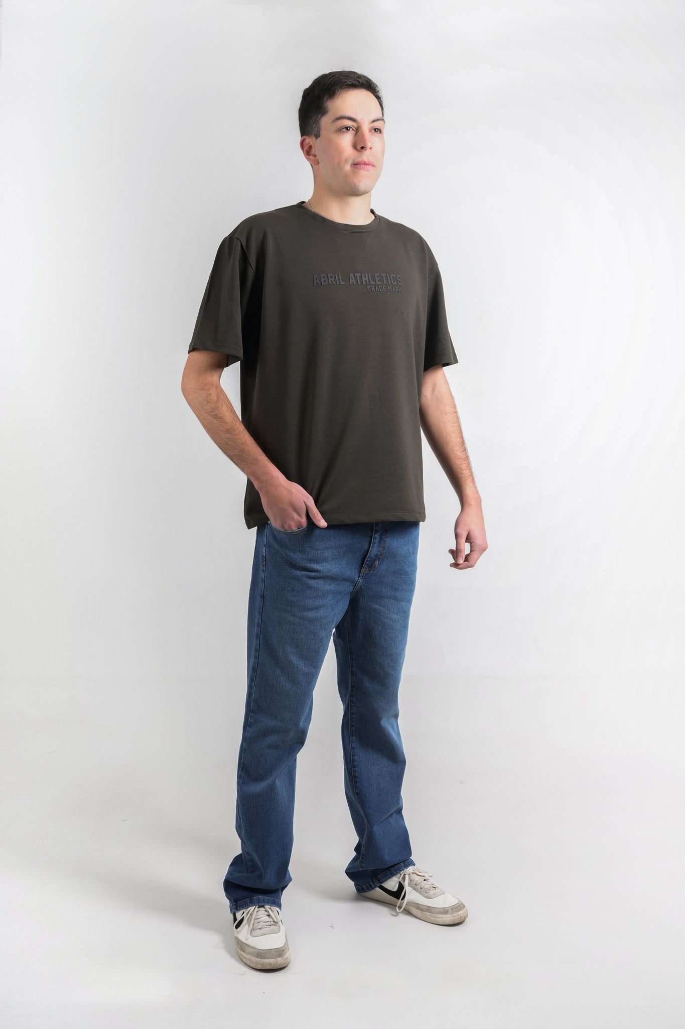 Camiseta negra para hombre