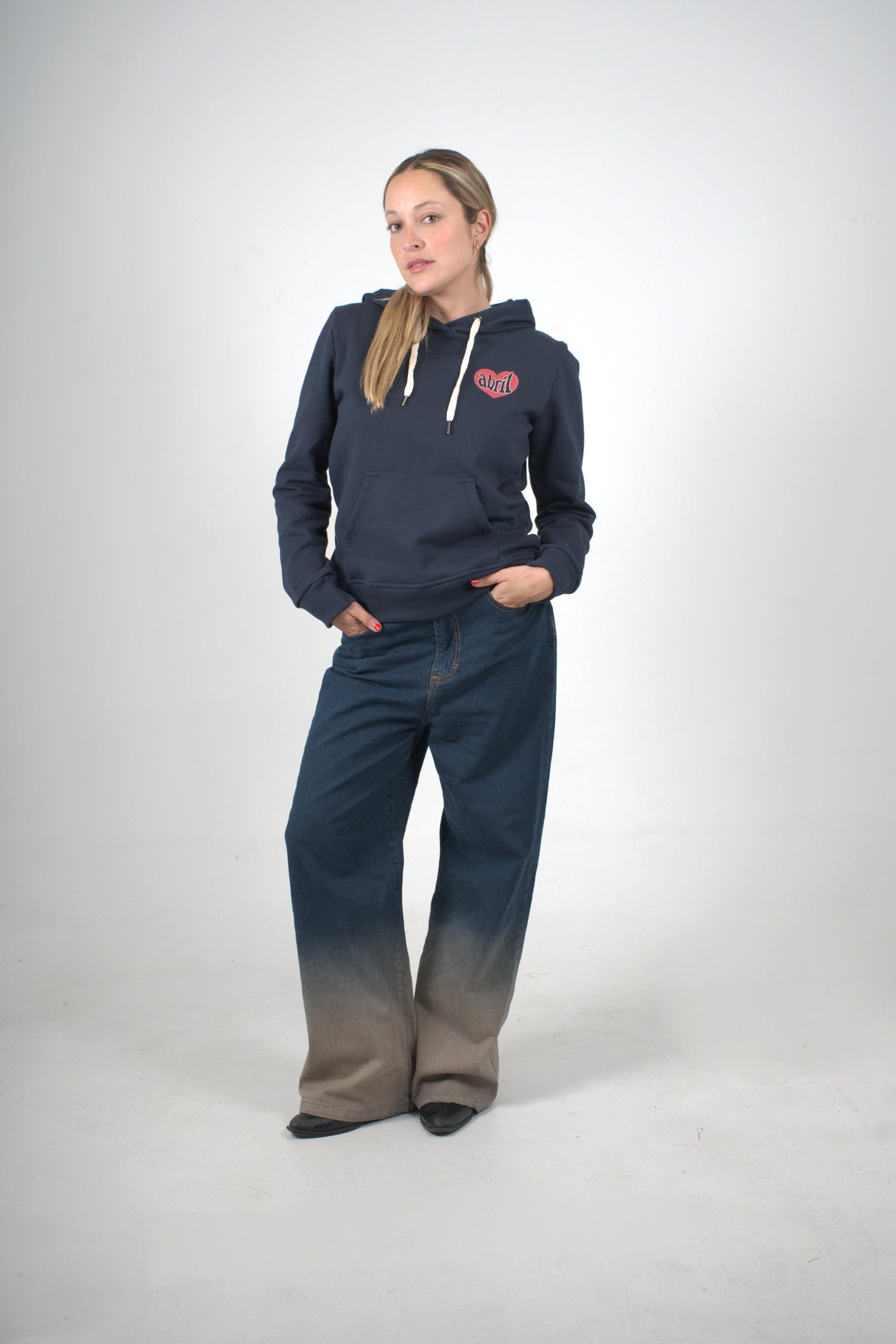 Buzo azul oscuro edición cherry para mujer