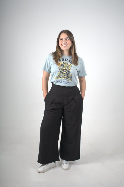 Camiseta verde claro con estampado tigre