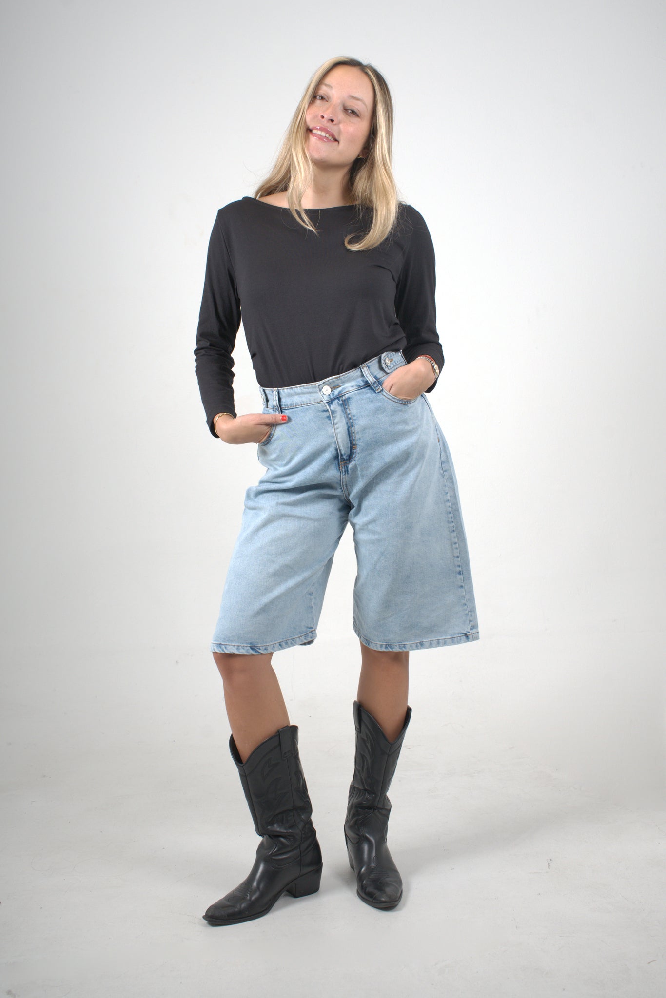 Blusa negra manga larga para mujer