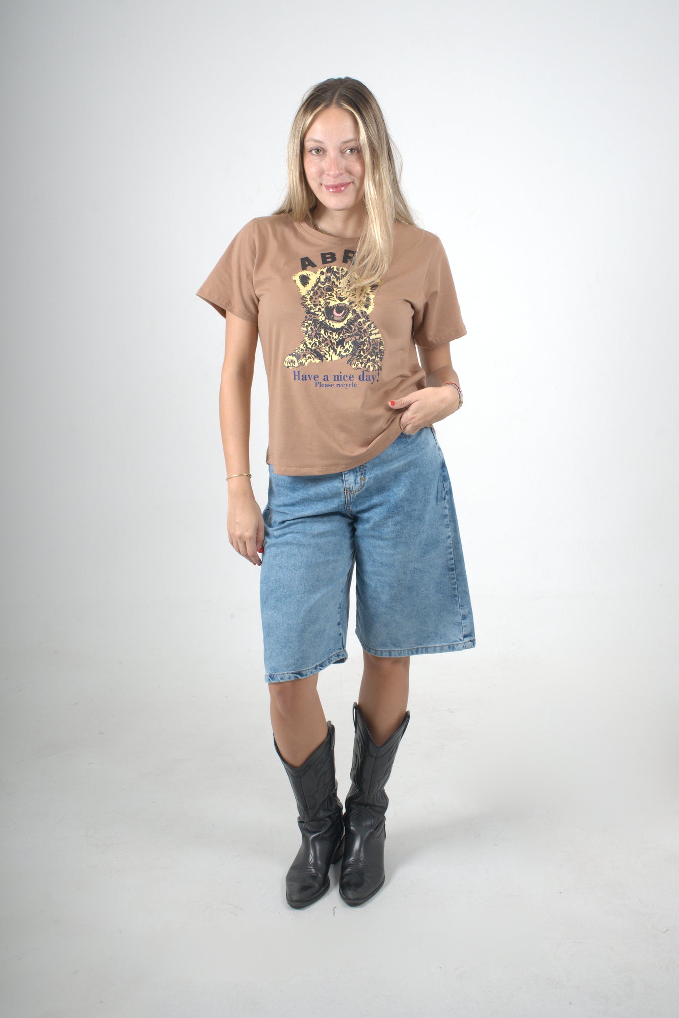 Camiseta café edición Wild Tigre