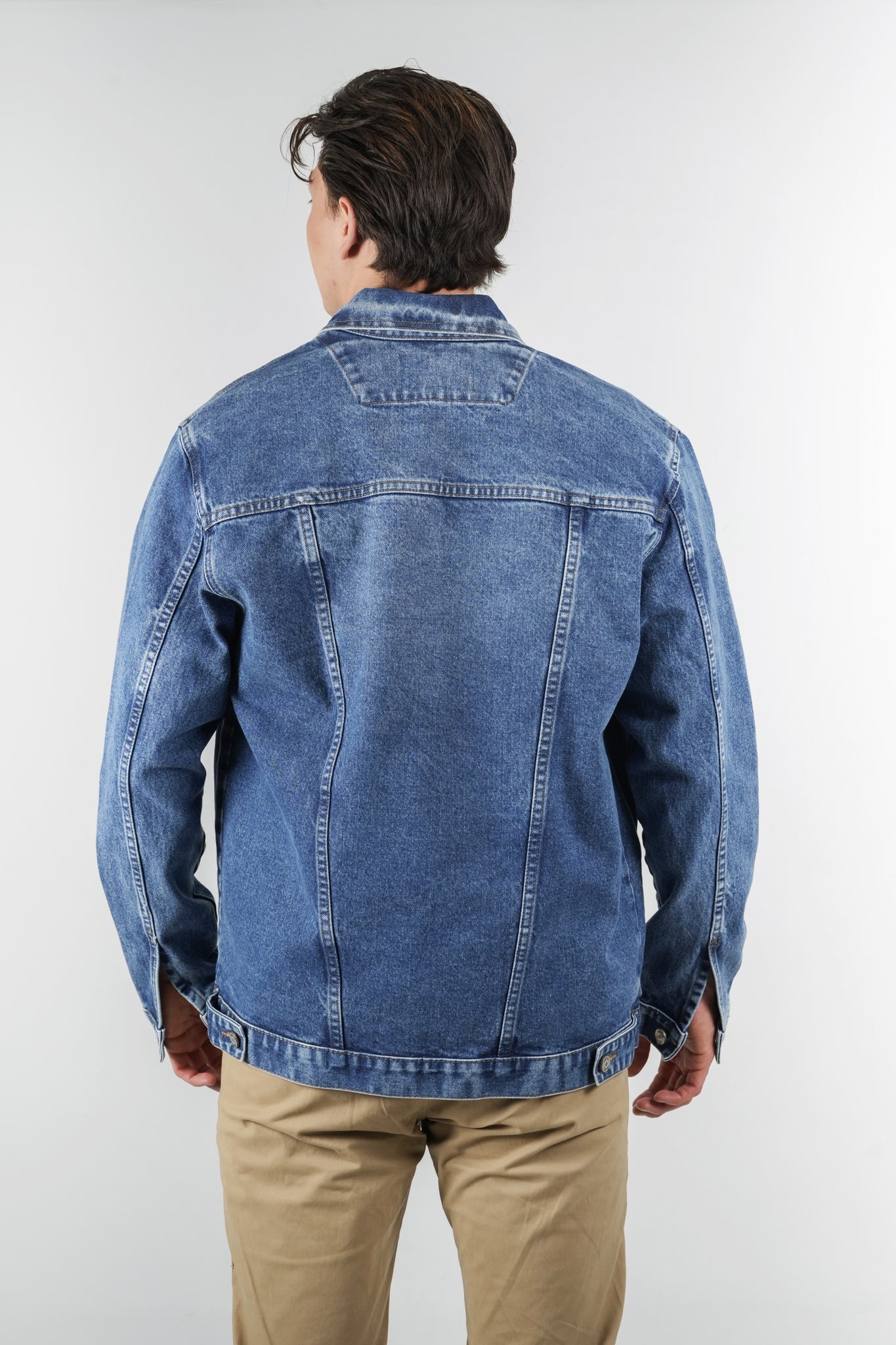 Chaqueta de jean oscura