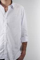 Camisa blanca para hombre