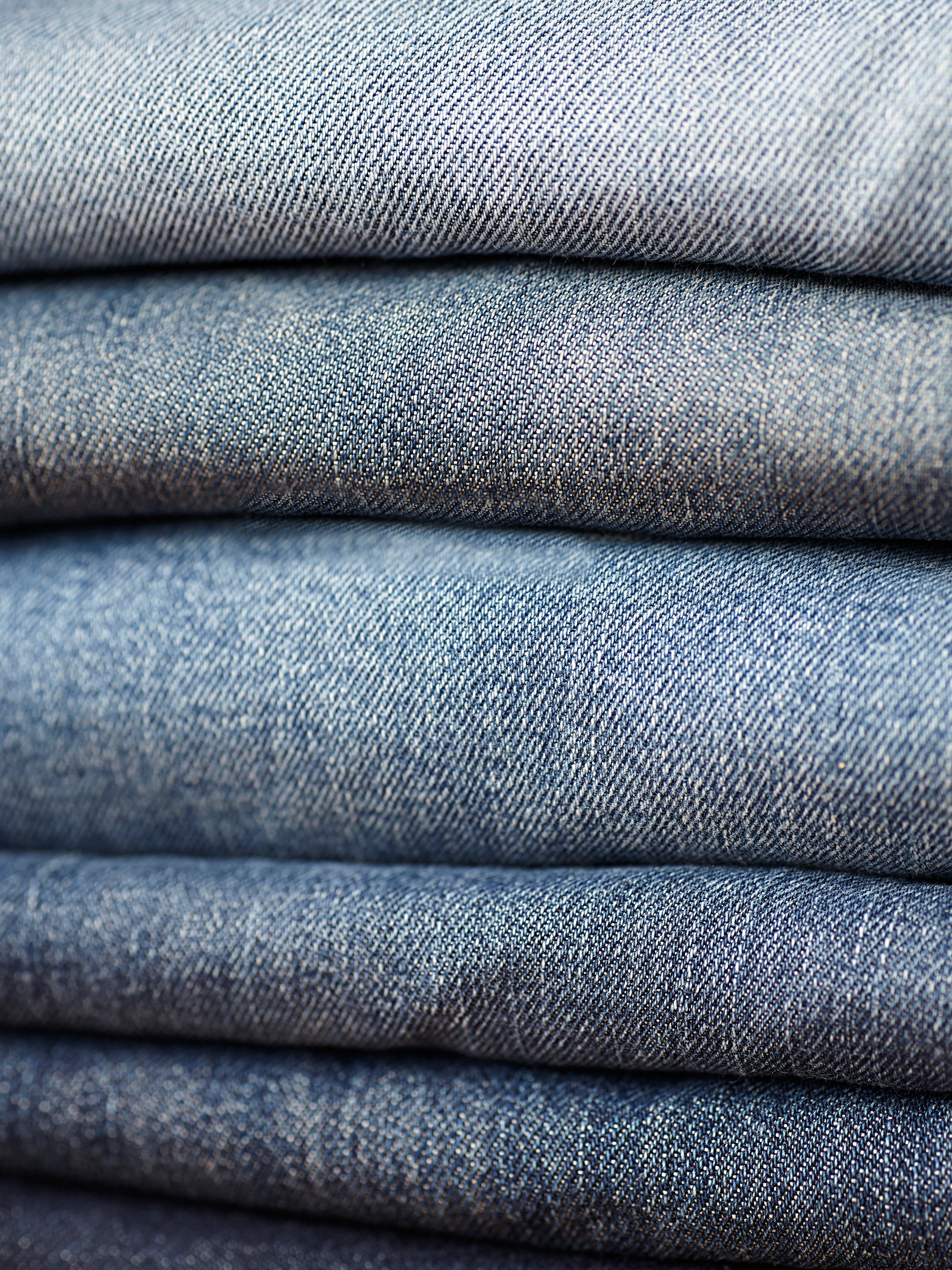 blue-jeans-fabric-details.jpg